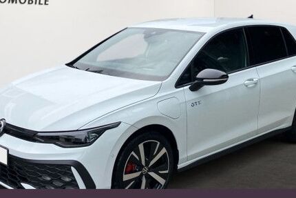 VW Golf 4.900 km 43.830 € Sinsheim 74889