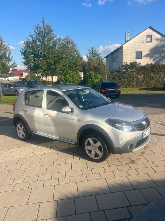 Dacia Sandero 66.000 km 3.999 € Massenbachhausen 74252