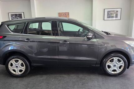 Ford Kuga 96.000 km 10.990 &euro; Asperg/Ludwigsburg bei Stuttgart 71679