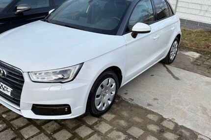 Audi A1 165.000 km 14.099 &euro; Öhringen 74613