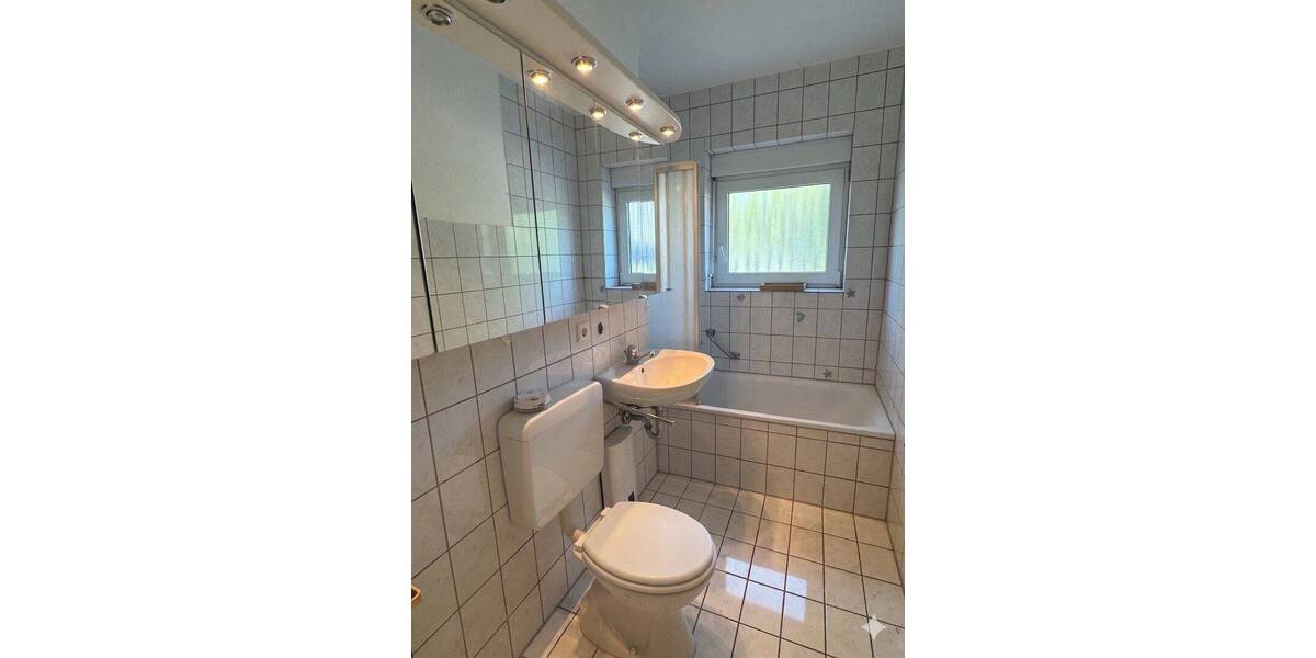 Etagenwohnung Backnang Taus - 2 Zimmer, 53 m&sup2;, 950&euro; | Angebot:26903609