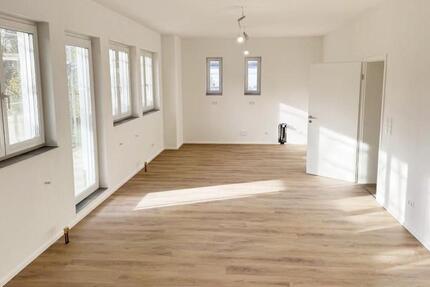 Modernisierte Erdgeschosswohnung mit Terrasse und Garten zimmer