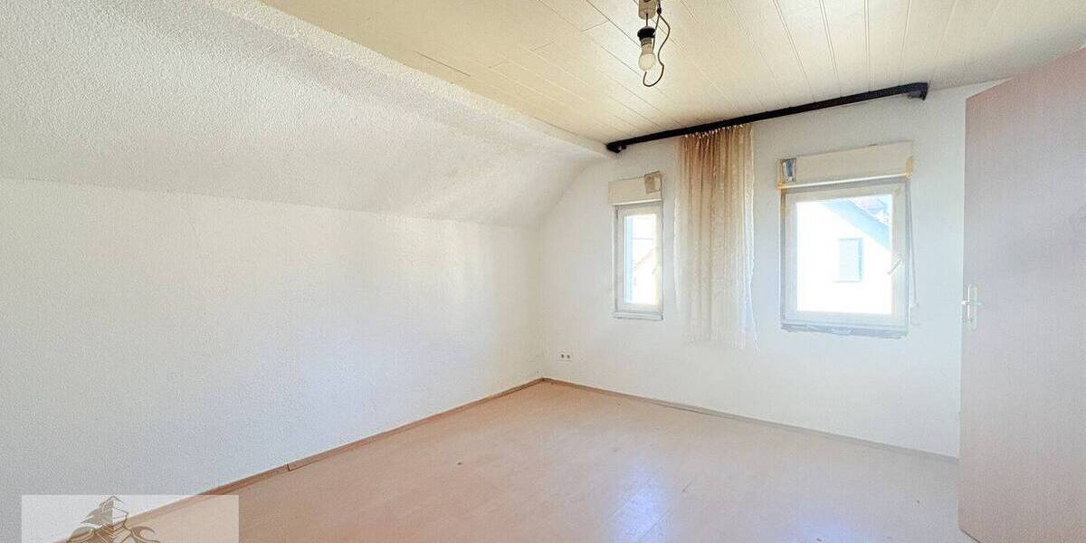 Doppelhaushälfte Heilbronn / Böckingen Böckingen - 4 Zimmer, 95 m&sup2;, 220.000&euro; | Angebot:26159817