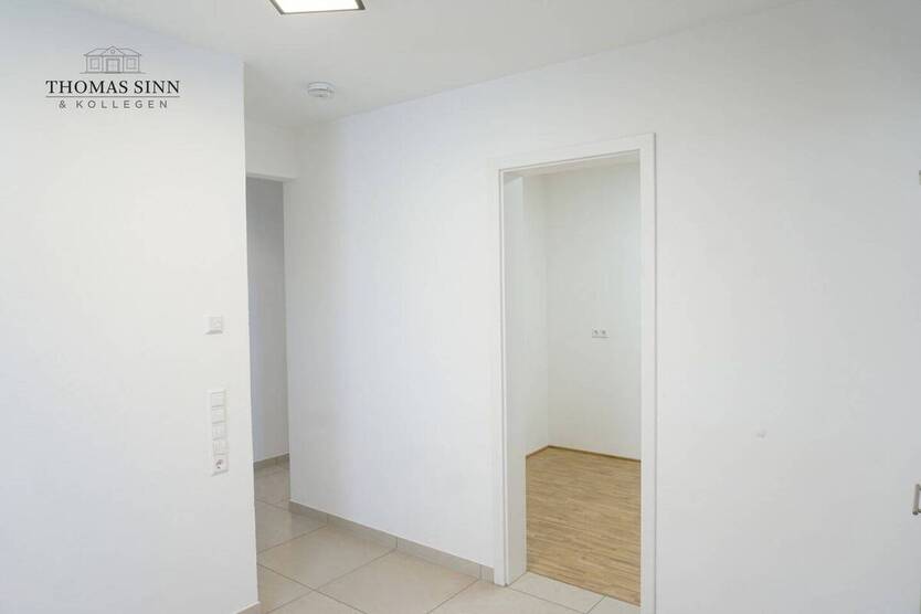 2,5-ZIMMER-HOCHPATERRE-WOHNUNG IM SANIERTEN ALTBAU - CHARMANT - NEUWERTIG - ZENTRAL 2 zimmer