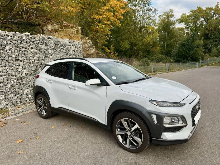 Hyundai KONA 109.000 km 11.000 € Ludwigsburg 71638