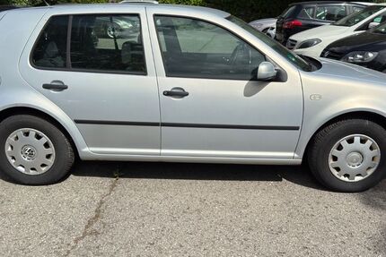VW Golf 104.405 km 4.299 &euro; Markgröningen 71706
