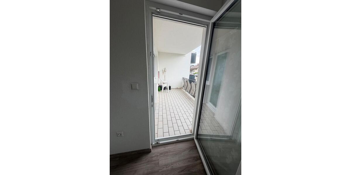 Erdgeschoßwohnung Sinsheim - 4 Zimmer, 107 m&sup2;, 1.500&euro; | Angebot:26462082