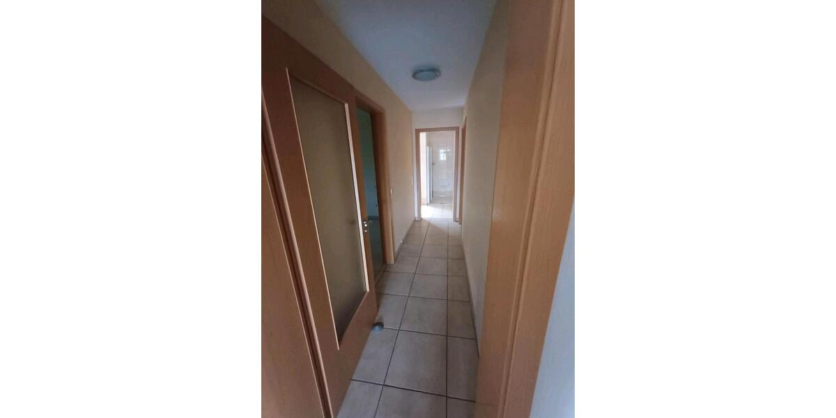 Erdgeschoßwohnung Haßmersheim - 3.5 Zimmer, 118 m&sup2;, 1.200&euro; | Angebot:26438204