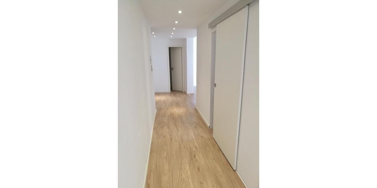 Etagenwohnung Ludwigsburg Hoheneck - 2.5 Zimmer, 63 m&sup2;, 254.000&euro; | Angebot:27128137