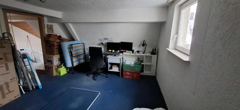 3-zimmer Wohnung 70m mit keller 2 Stellplätze zimmer