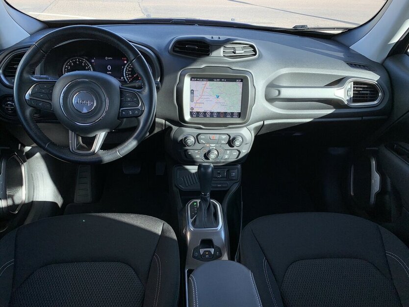 Jeep Renegade 1.3 Limited Automatik NAVI 42.100 km 18.900 € Backnang, 71522