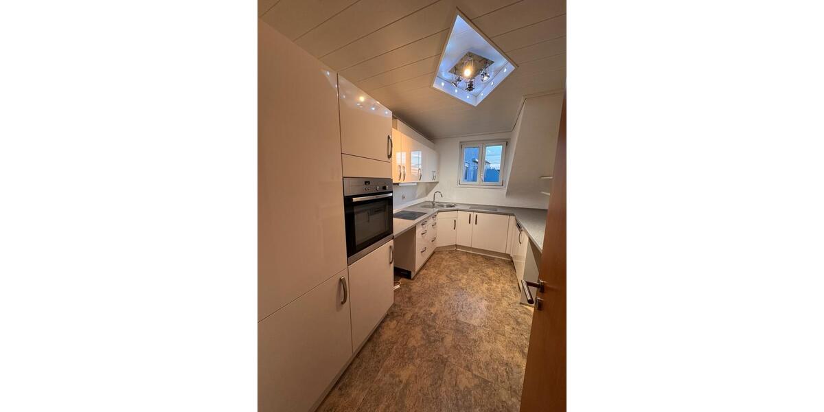 Maisonetten - Wohnung mit Balkon und Stellplatz 4 zimmer