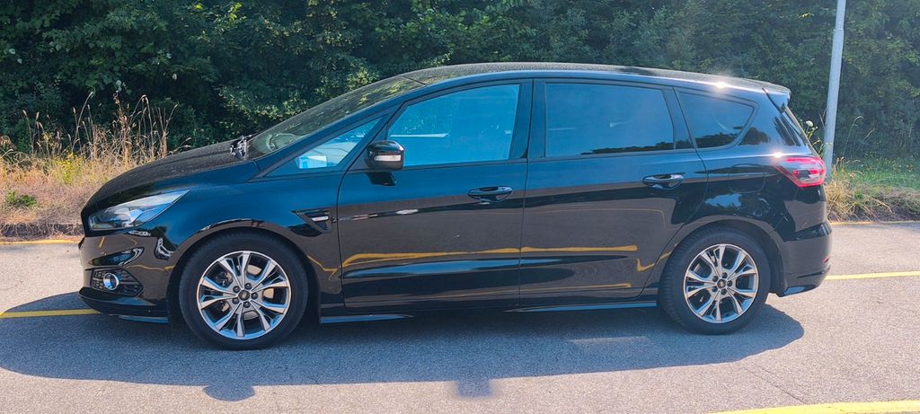 Ford S-Max 111.000 km 20.300 &euro; Gundelsheim 74831