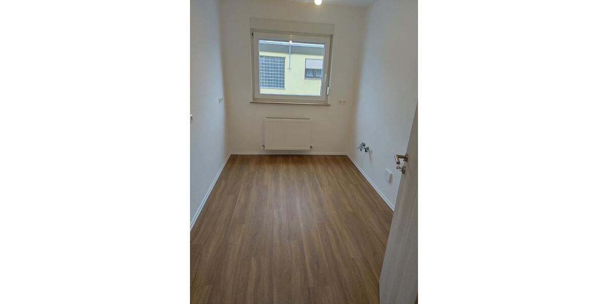 Neuwertige Wohnung mit Charme , ab sofort zu verkaufen 3 zimmer