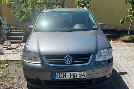 VW Touran 300.000 km 1.450 &euro; Bretzfeld 74626
