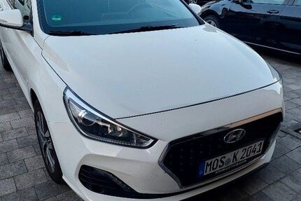 Hyundai i30 183.000 km 8.900 &euro; Mosbach 74821