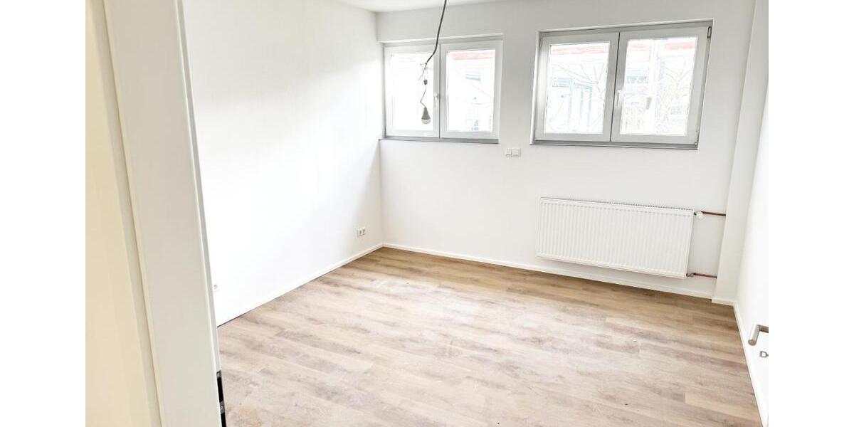 Modernisierte Erdgeschosswohnung mit Terrasse und Garten 2 zimmer