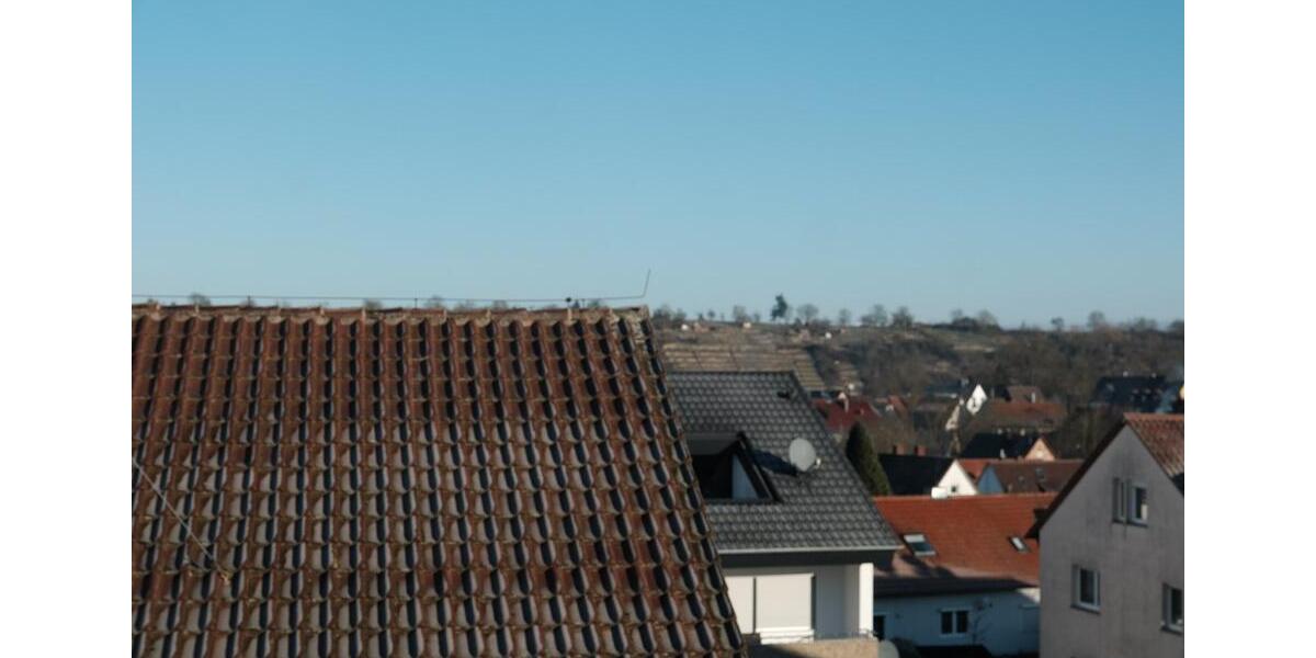 Ruhige 3Zi. DG-Etagenwohnung – 2 Jahre befristet zu vemieten 3 zimmer