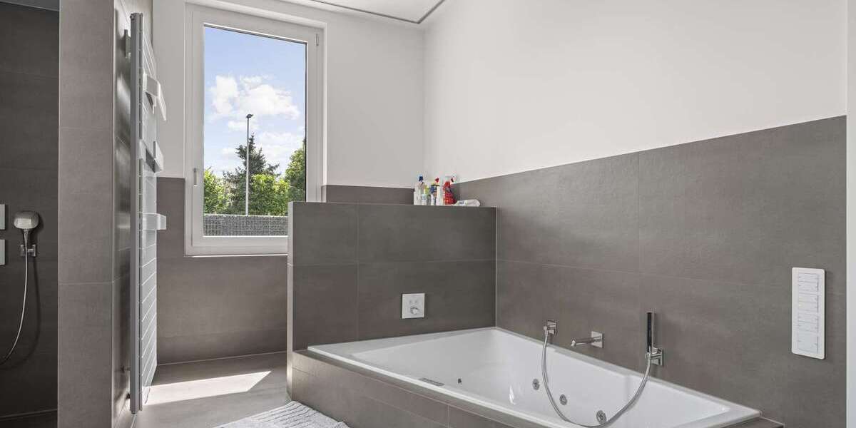 ImmoBillia: Luxus trifft auf zeitlose Eleganz! - Erdgeschoßwohnung Pleidelsheim | Angebot:24837134