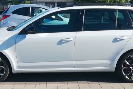 Skoda Octavia 151.000 km 17.100 € Backnang 71522