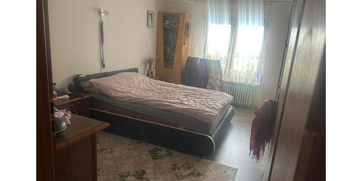 Einfamilienhaus Sinsheim - 8 Zimmer, 150 m&sup2;, 650.000&euro; | Angebot:26536140