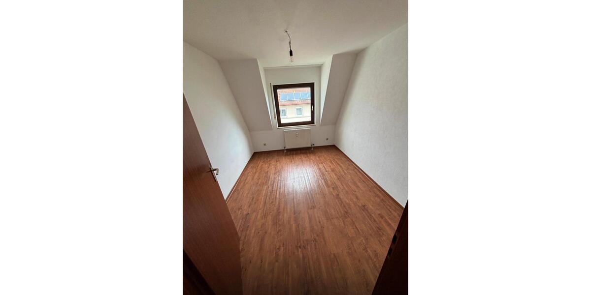 Dachgeschoßwohnung Löchgau - 3 Zimmer, 73 m&sup2;, 230.000&euro; | Angebot:26726505