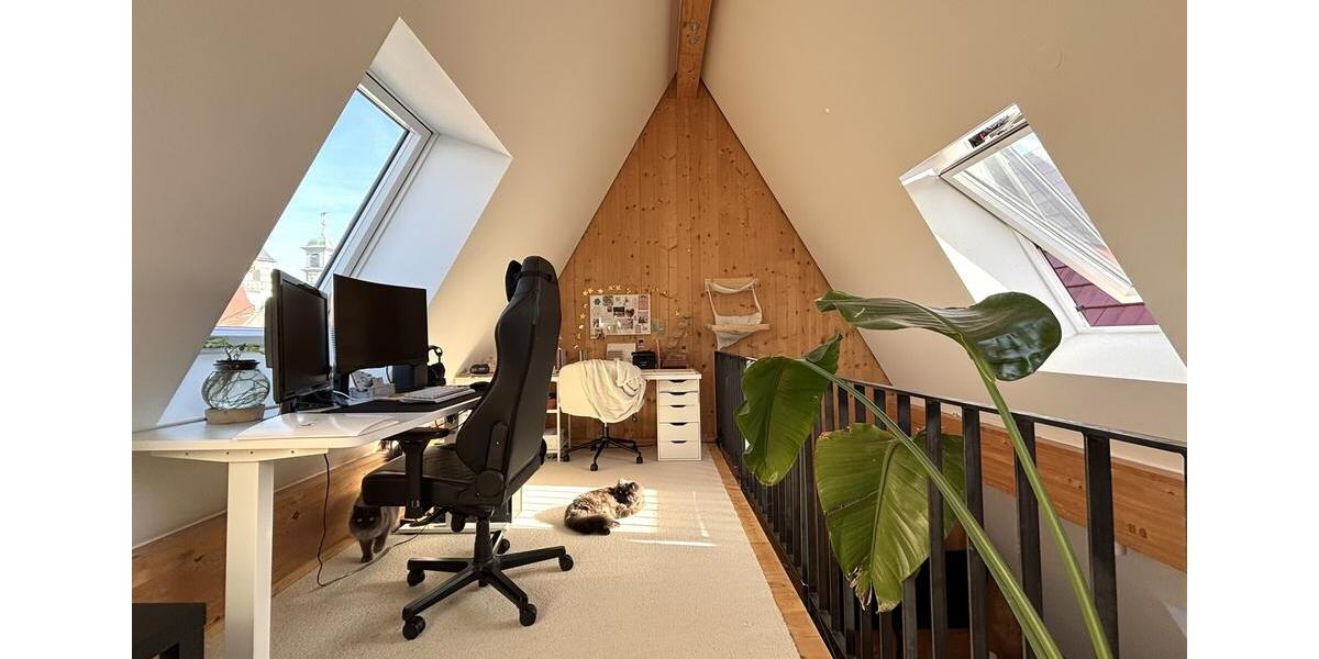 Stilvoll wohnen: Moderne 3,5-Zimmer-Maisonette mit Balkon und Stellplatz 3 zimmer