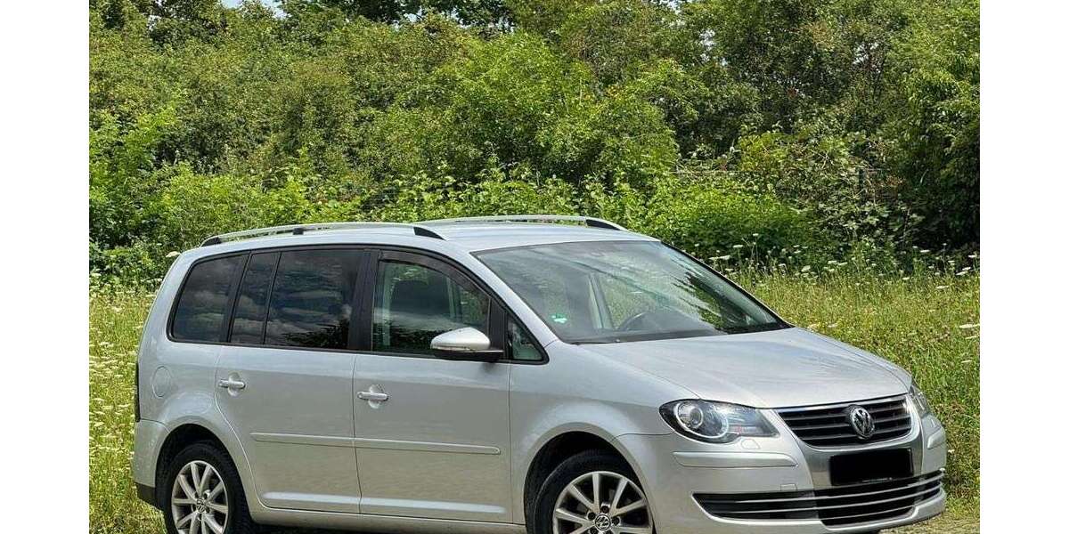 VW Touran 99.000 km 7.500 &euro; Murr 71711