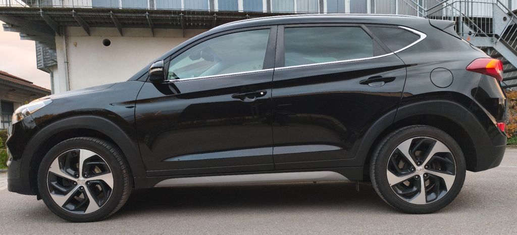 Hyundai TUCSON 114.500 km 14.900 € Affalterbach 71563