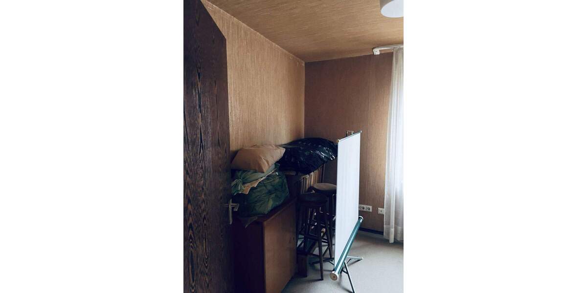 Feines Einfamilienhaus mit großer Einliegerwohnung 1 zimmer