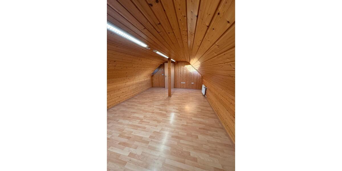 Maisonetten - Wohnung mit Balkon und Stellplatz 4 zimmer