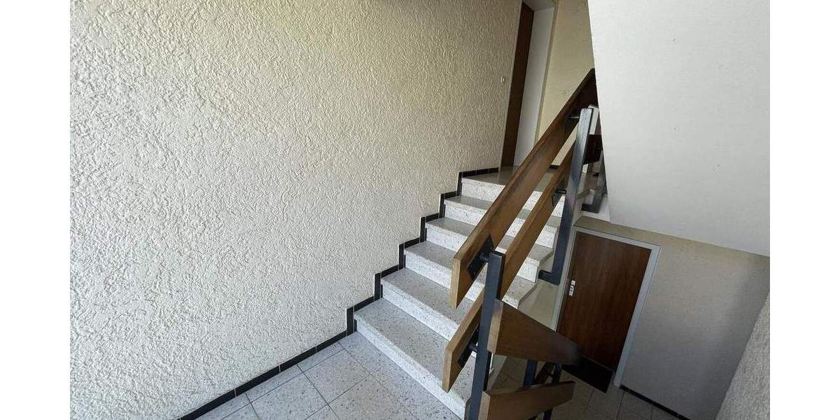 Etagenwohnung Ludwigsburg Eglosheim - 3 Zimmer, 74 m&sup2;, 280.000&euro; | Angebot:24061943