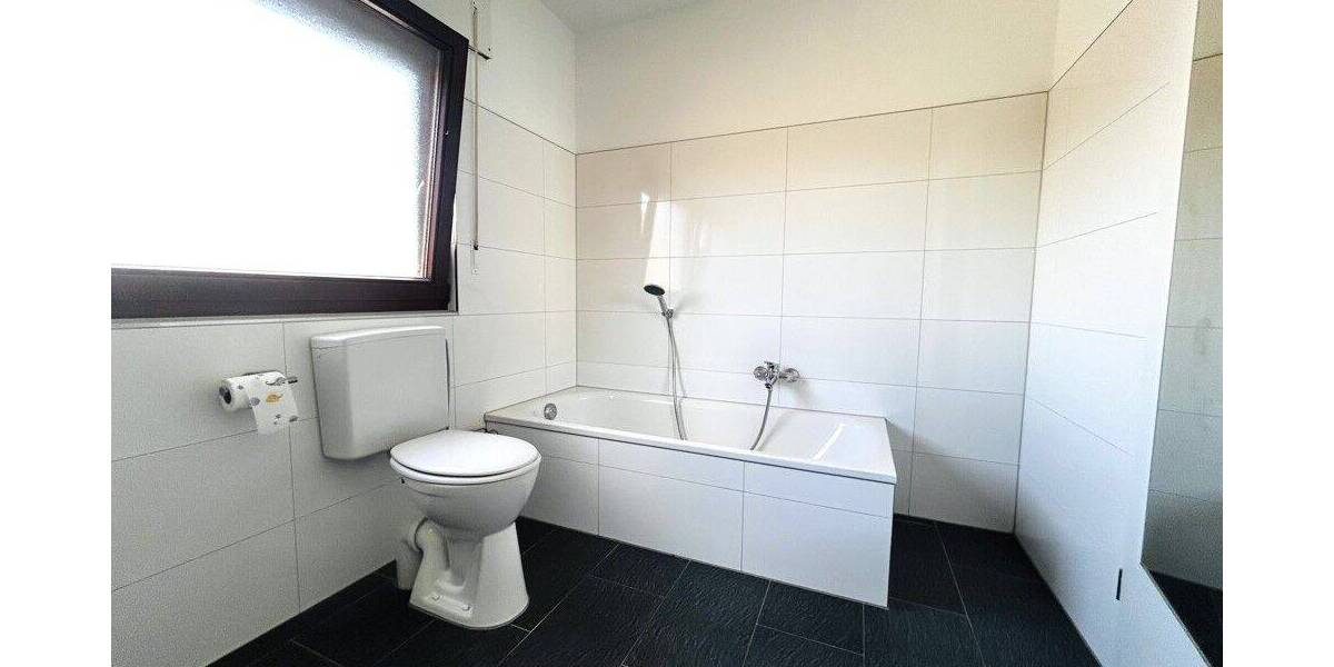 Reihenendhaus Ludwigsburg / Poppenweiler Poppenweiler - 4 Zimmer, 117 m&sup2;, 1.630&euro; | Angebot:26835231