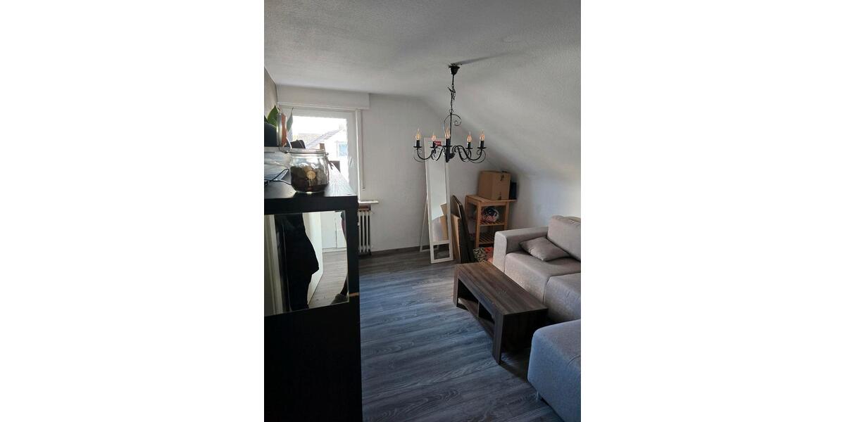 Dachgeschoßwohnung Ludwigsburg Hoheneck - 2 Zimmer, 33 m&sup2;, 135.000&euro; | Angebot:25047729