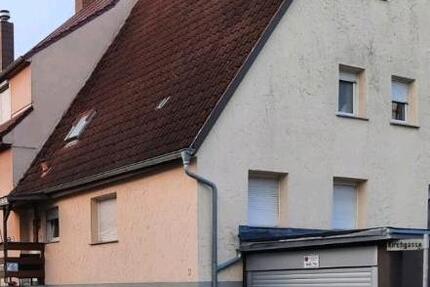 Haus Marbach am Neckar - 5 Zimmer, 180 m&sup2;, 400.000&euro; | Angebot:27267563