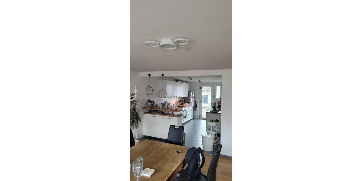 Maisonettenwohnung Sachsenheim - 4 Zimmer, 142 m&sup2;, 1.300&euro; | Angebot:26124261