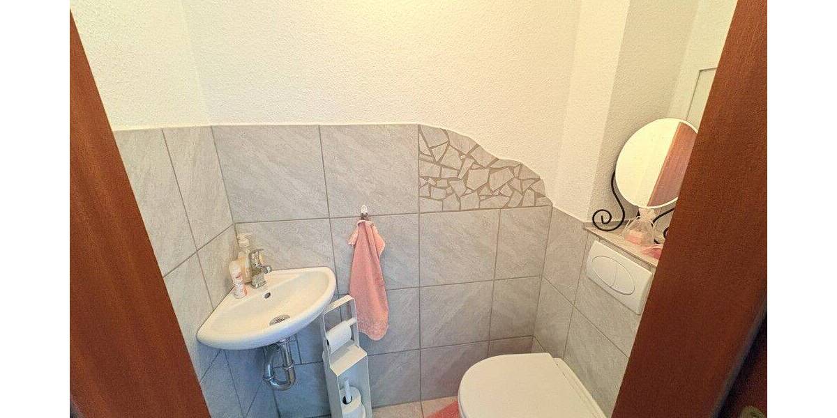 Etagenwohnung Erdmannhausen - 4 Zimmer, 135 m&sup2;, 1.450&euro; | Angebot:26868771