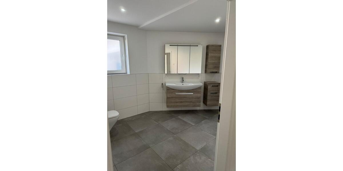 Erdgeschoßwohnung Oedheim - 1 Zimmer, 85 m&sup2;, 900&euro; | Angebot:26456395