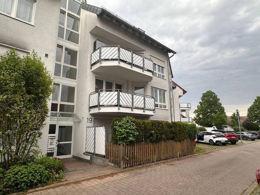 2,5-Zimmer-Wohnung mit Balkon in familienfreundlicher Lage von Großsachsenheim
