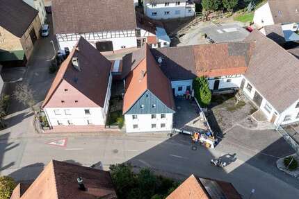 Haus Gundelsheim / Bachenau Bachenau - 9 Zimmer, 300 m&sup2;, 360.000&euro; | Angebot:24828998