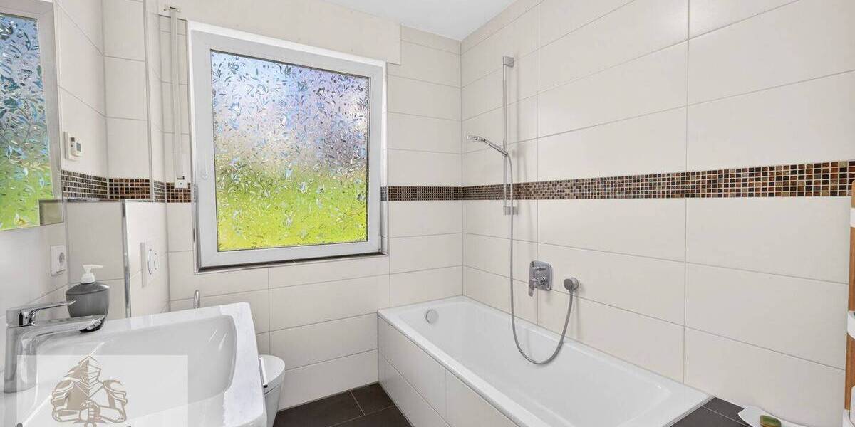 Doppelhaushälfte Eberstadt - 5 Zimmer, 120 m&sup2;, 394.000&euro; | Angebot:26345465