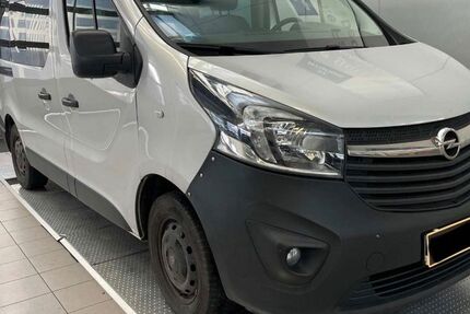Opel Vivaro 235.500 km 7.999 &euro; Ludwigsburg 71638