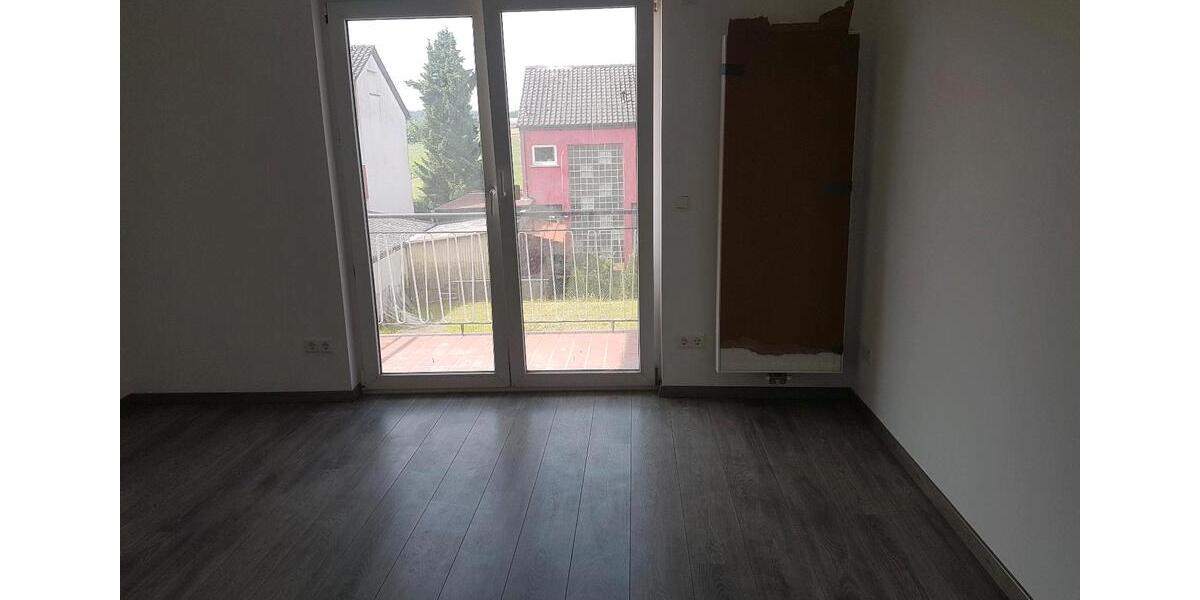 Etagenwohnung Massenbachhausen - 4 Zimmer, 85 m&sup2;, 1.000&euro; | Angebot:26619565