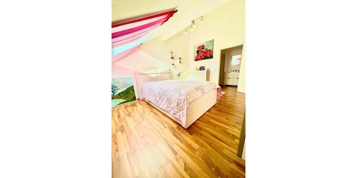 Dachgeschoßwohnung Neckarzimmern - 2 Zimmer, 75 m&sup2;, 189.000&euro; | Angebot:27003091