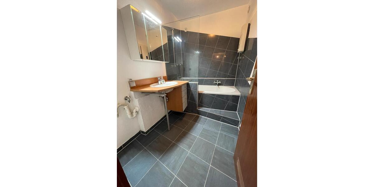 Etagenwohnung Tamm - 3 Zimmer, 80 m&sup2;, 1.445&euro; | Angebot:26331945