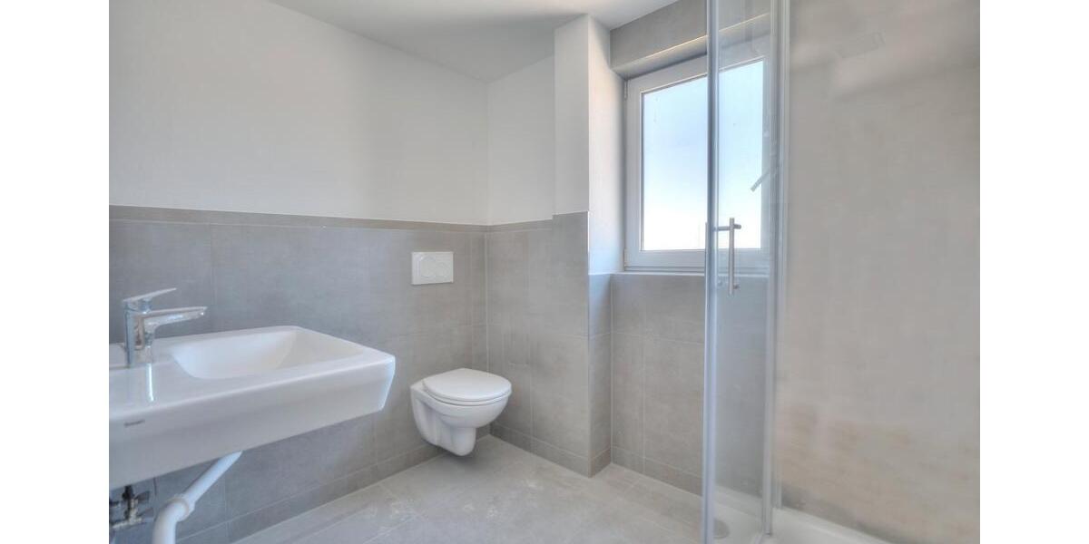 Dachgeschoßwohnung Heilbronn Böckingen - 4 Zimmer, 85 m&sup2;, 1.190&euro; | Angebot:26588248