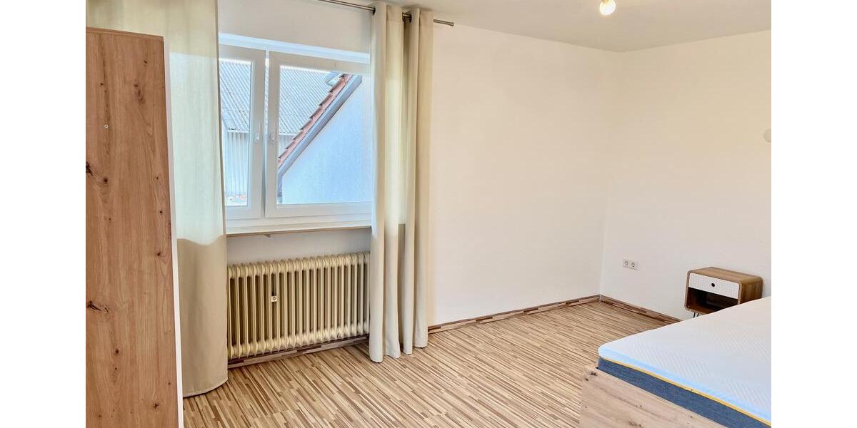 Einfamilienhaus Sinsheim - 6 Zimmer, 162 m&sup2;, 400&euro; | Angebot:25054639