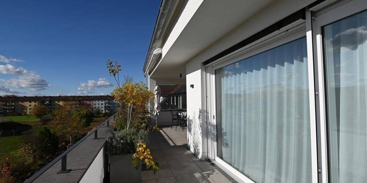 Etagenwohnung Ludwigsburg Ost - 4 Zimmer, 196 m&sup2;, 2.350&euro; | Angebot:23637196