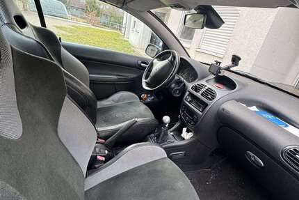 Peugeot 206 178.000 km 1.200 &euro; Heilbronn 74226