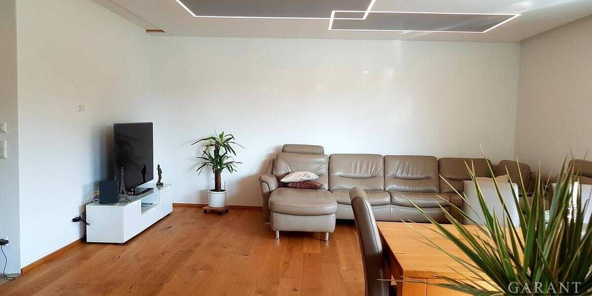 Exklusive, perfekt ausgestattete 5 12 Zimmer-Wohnung mit großer Terrasse und Aufzug zu verkaufen 5 zimmer